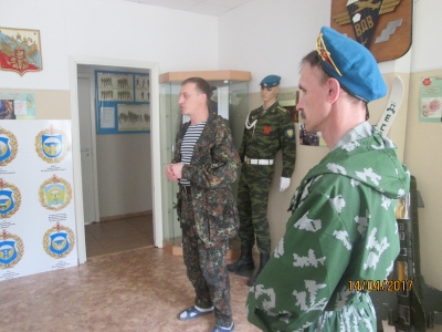 Поездка тимуровцев  из отряда им. В.Ф. Маргелова в Военно-Патриотическую школу 